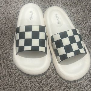 Pink lily checkered slides